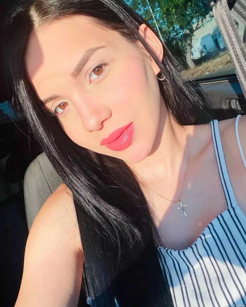 Carmen Profile image 3