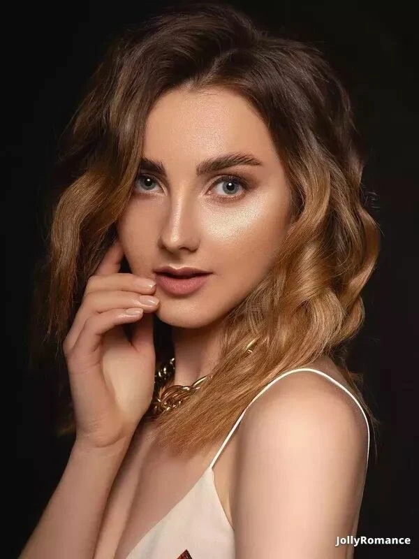 Victoria Profile image 2